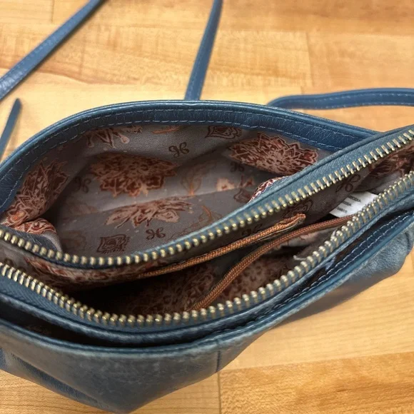 HOBO Cadence denim blue leather cross body / wristlet w/convertible straps - Picture 7 of 16
